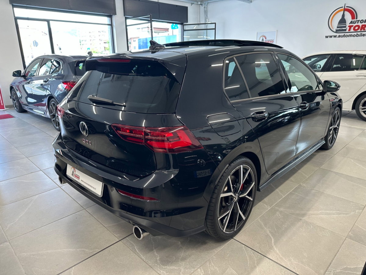 Volkswagen Golf 2.0 TSI GTI (4)