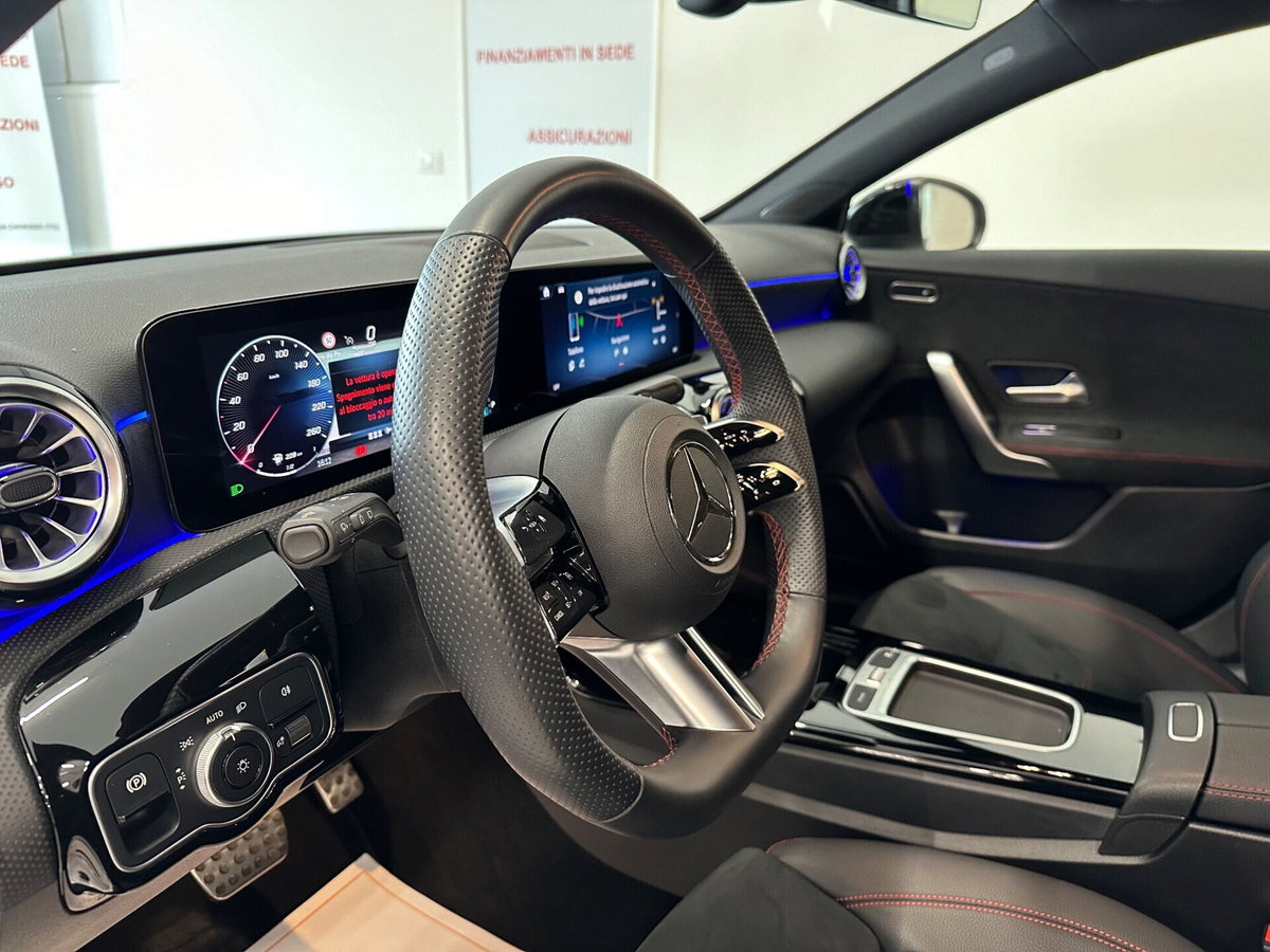 Mercedes-Benz Classe A 200 Automatic Premium (11)