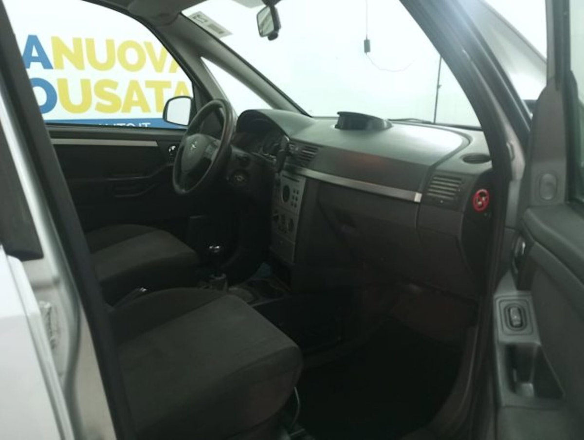 Opel Meriva 1.4 16V Club (11)