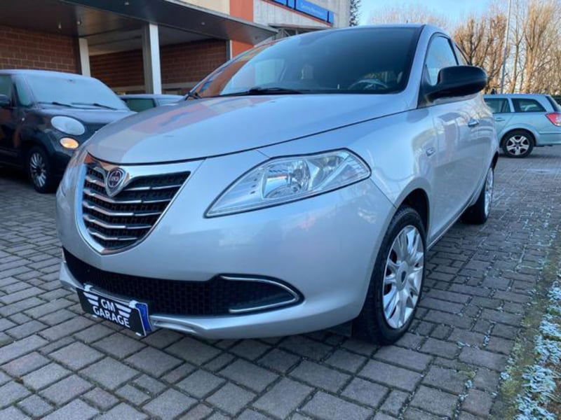 Lancia Ypsilon 1.2 69 CV 5 porte Gold