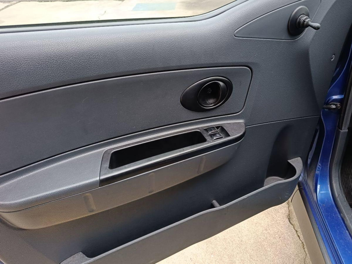Chevrolet Matiz 800 SE Planet (10)