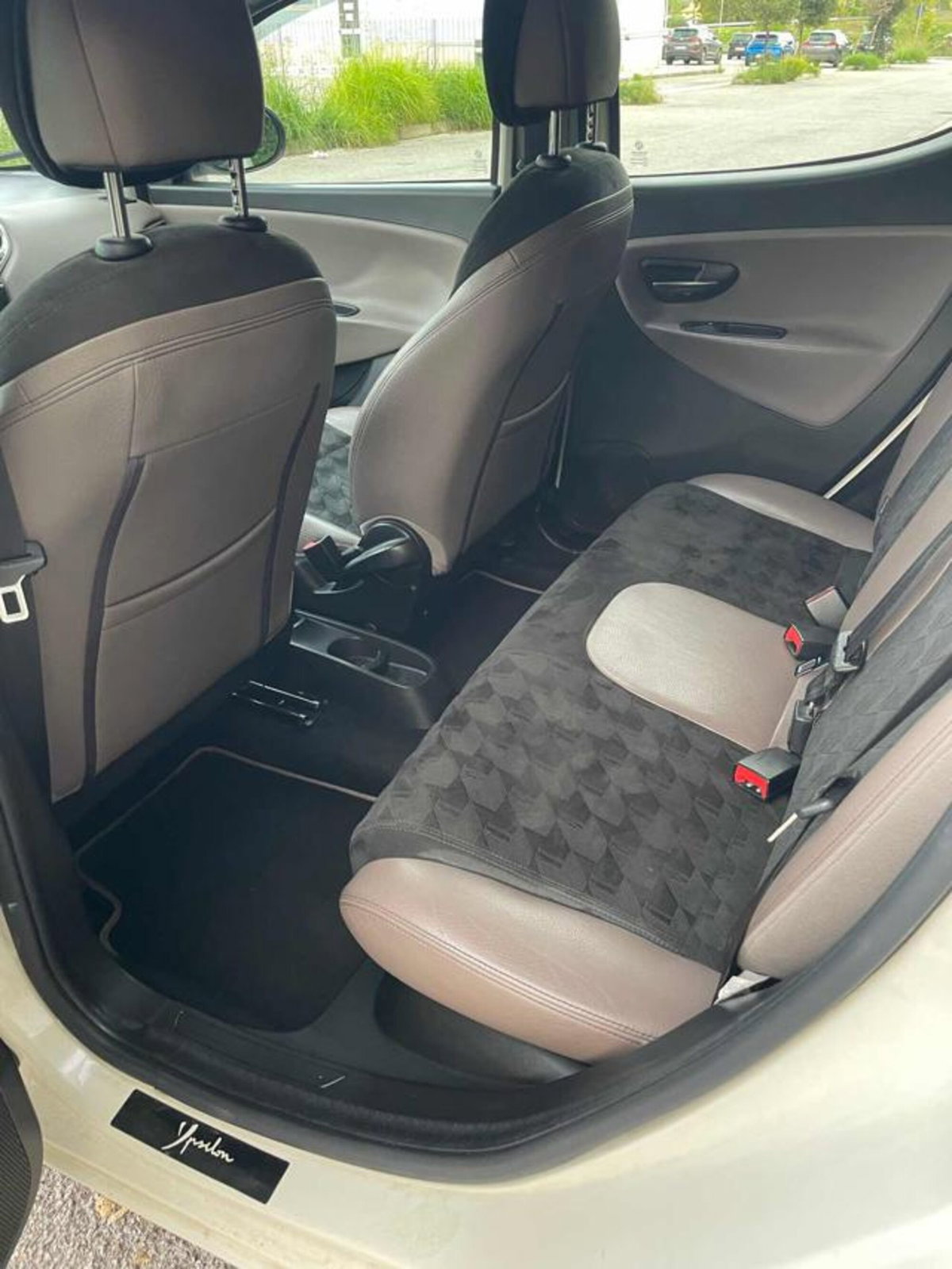 Lancia Ypsilon 1.3 MJT 16V 95 CV 5 porte S&S Elle (13)