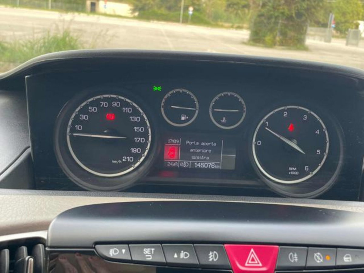 Lancia Ypsilon 1.3 MJT 16V 95 CV 5 porte S&S Elle (17)