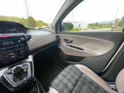 Lancia Ypsilon 1.3 MJT 16V 95 CV 5 porte S&S Elle (20)