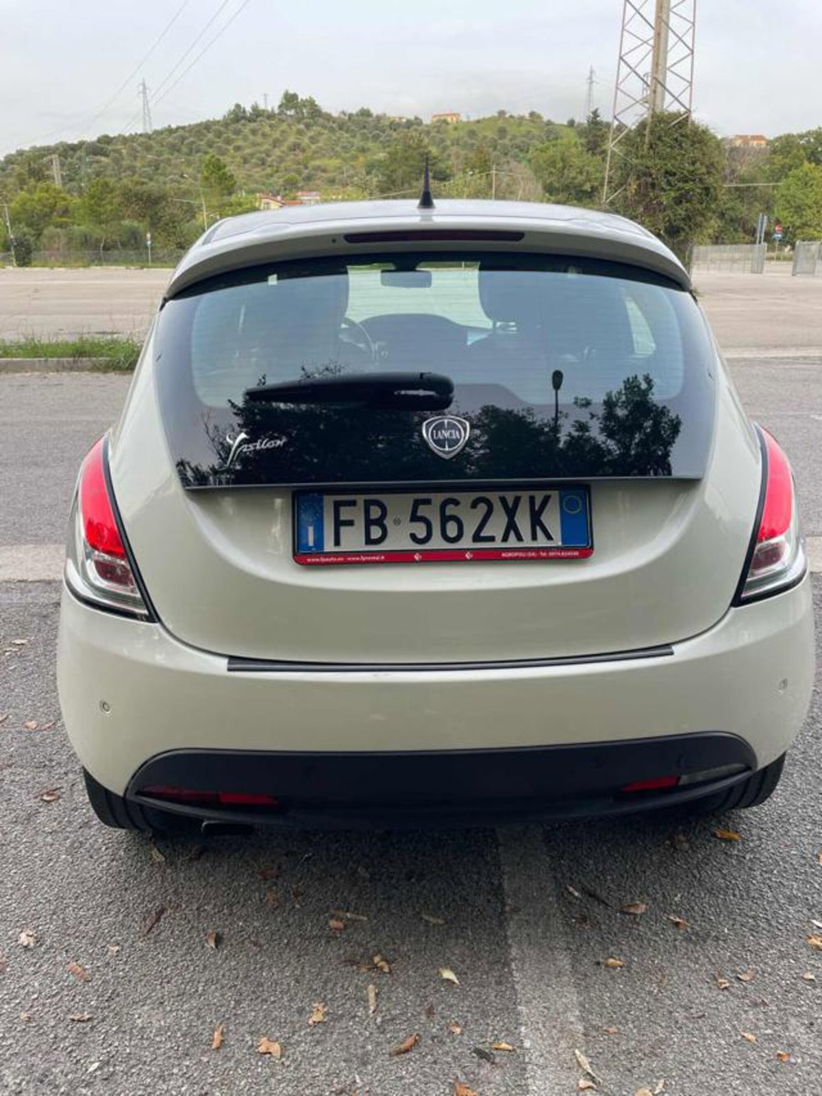 Lancia Ypsilon 1.3 MJT 16V 95 CV 5 porte S&S Elle (7)
