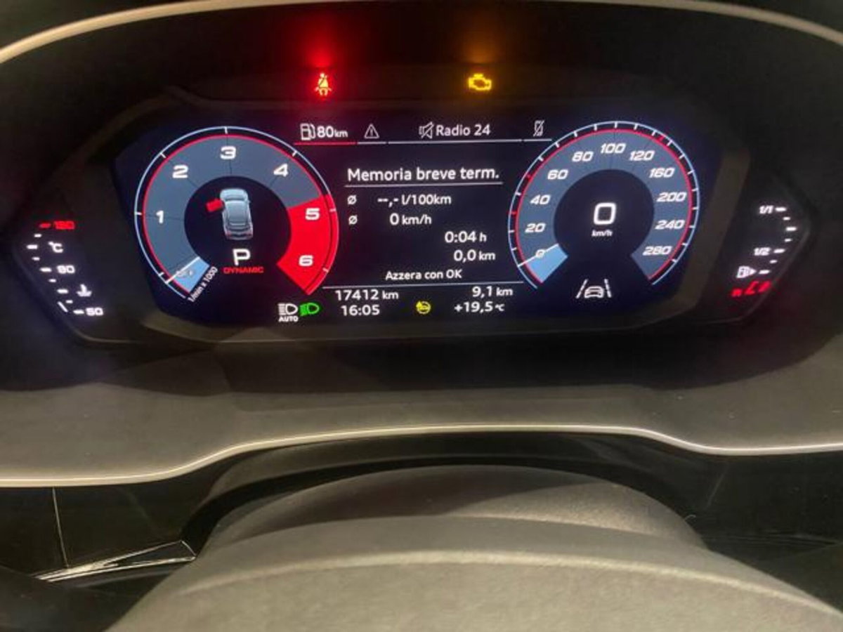 Audi Q3 Sportback 35 TDI quattro S tronic S line edition (10)