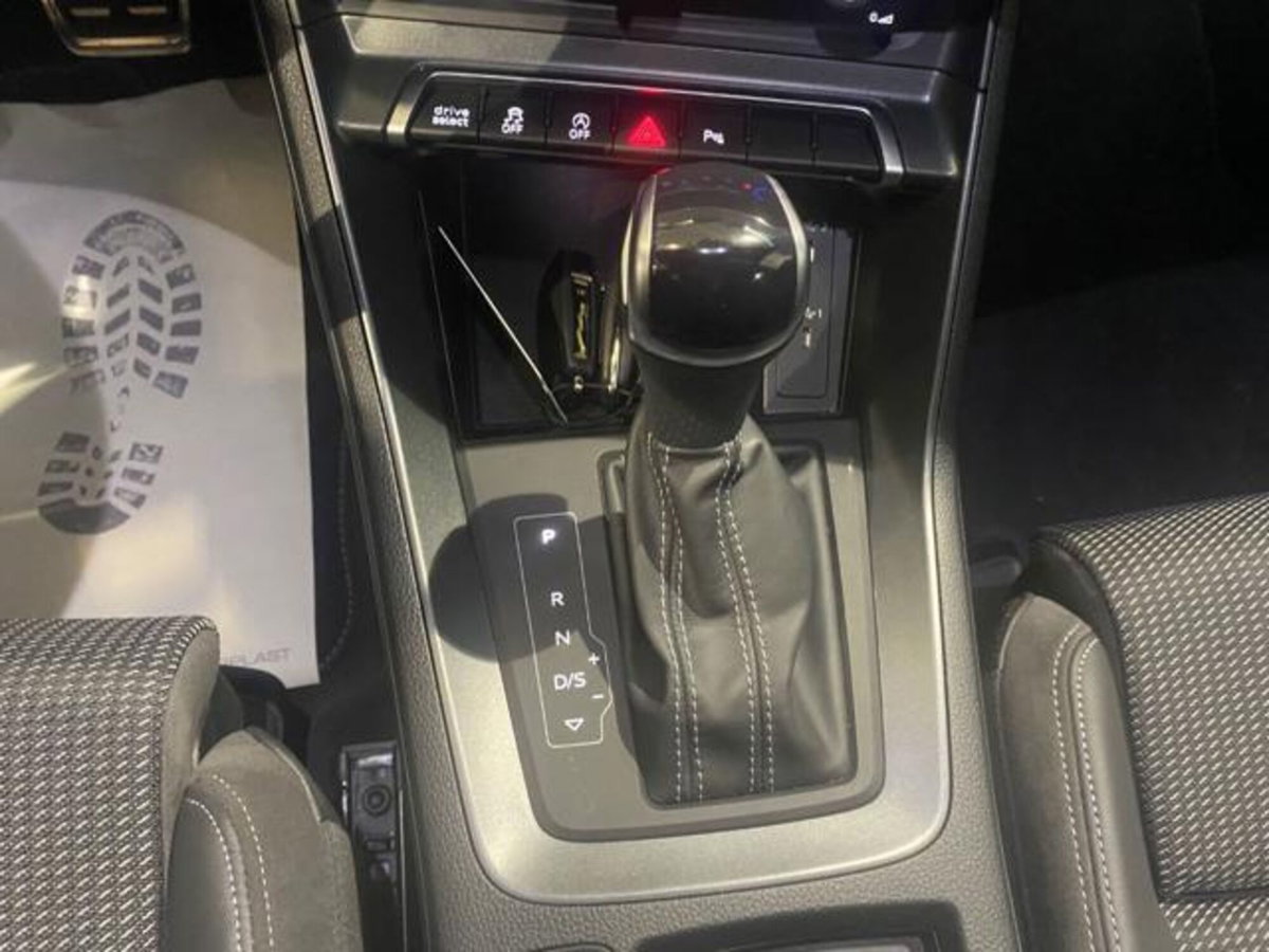 Audi Q3 Sportback 35 TDI quattro S tronic S line edition (16)