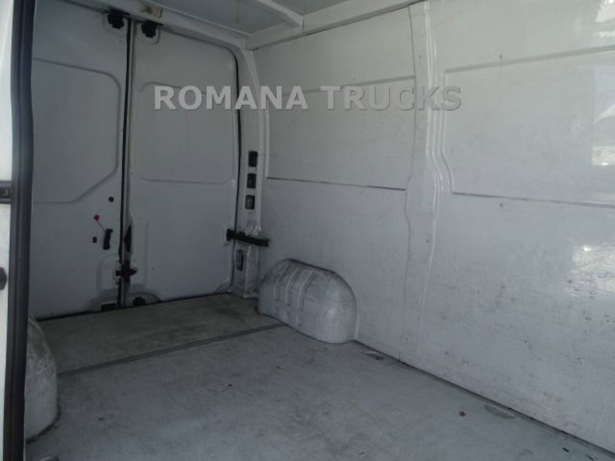 Opel Movano Furgone 30 2.3 CDTI 125CV PC-TN FWD Combi E5 (8)