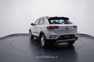 Volkswagen T-Roc 1.5 tsi Life dsg (4)