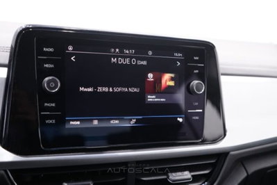 Volkswagen T-Roc 1.5 tsi Life dsg (14)