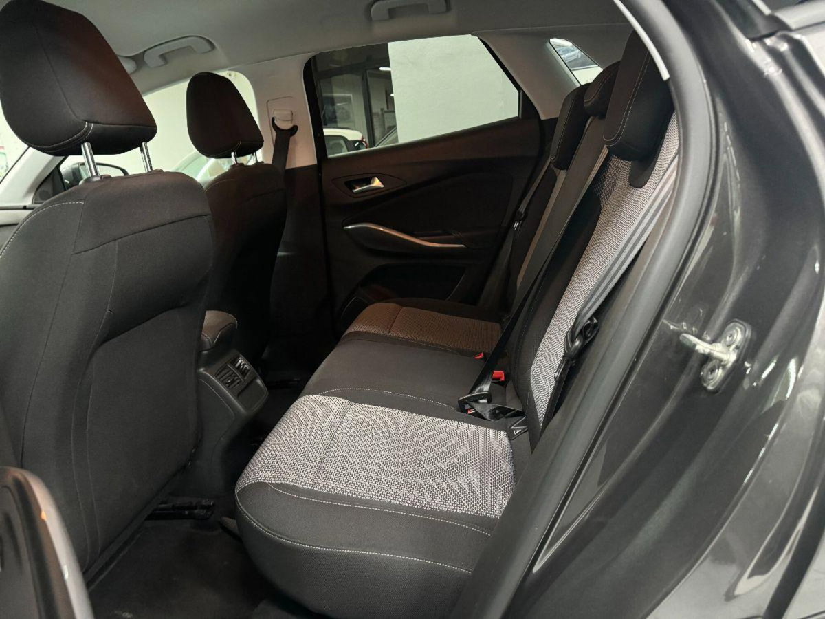 Opel Grandland X 1.5 diesel Ecotec Start&Stop Business (17)