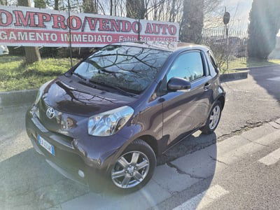 Toyota iQ 1.0 Sol  usata