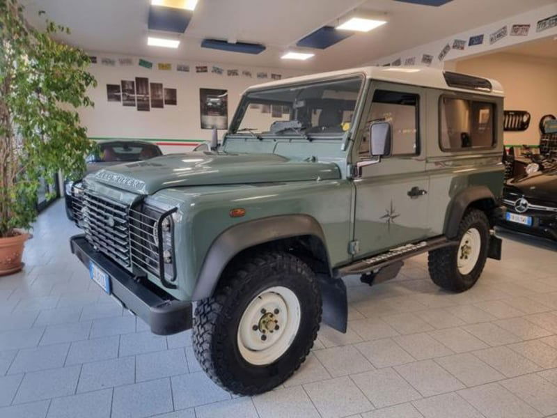 Land Rover Defender 90 2.4 TD4 Station Wagon S