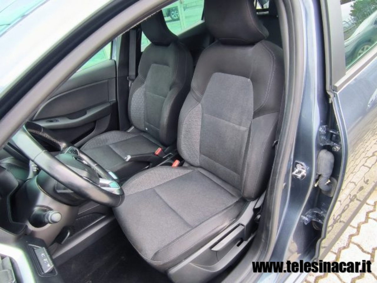 Renault Clio TCe 90 CV 5 porte Business (10)