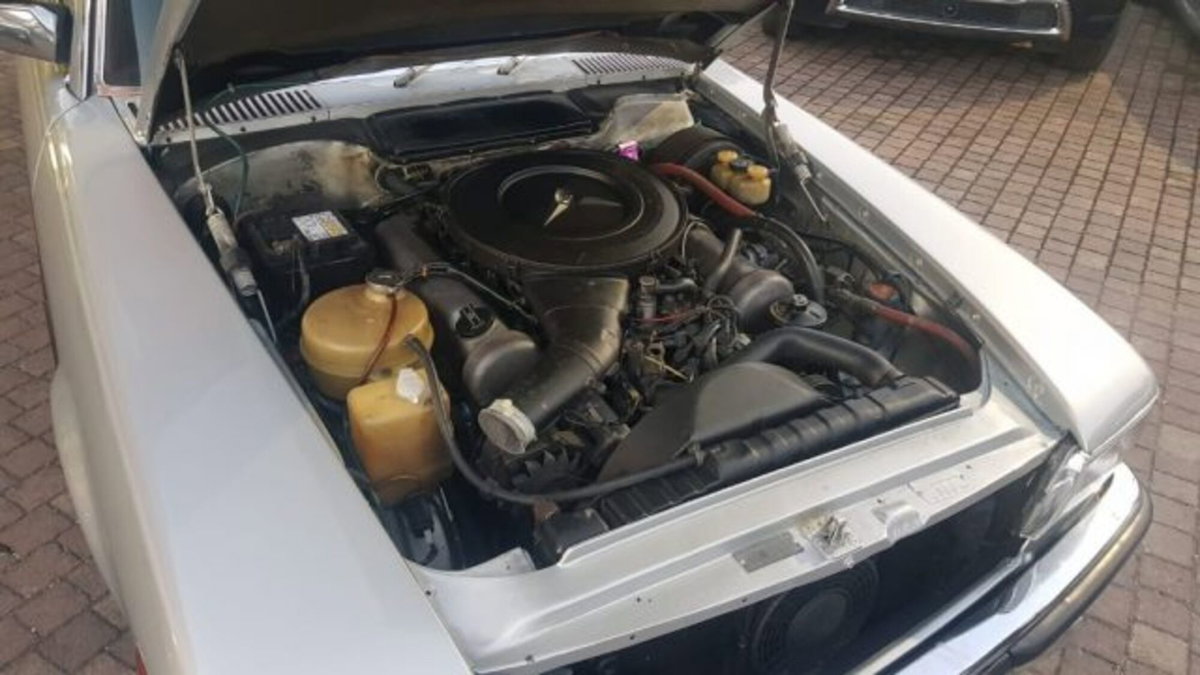 Mercedes-Benz 450 Coupé 450 SLC (18)