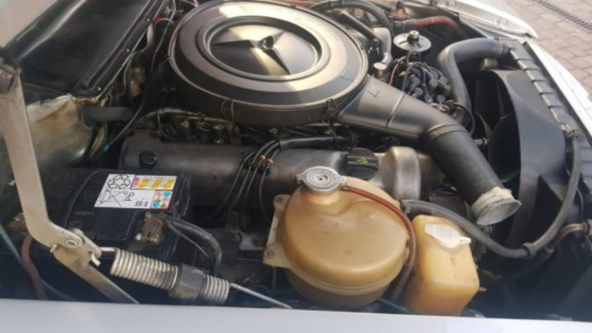 Mercedes-Benz 450 Coupé 450 SLC (20)