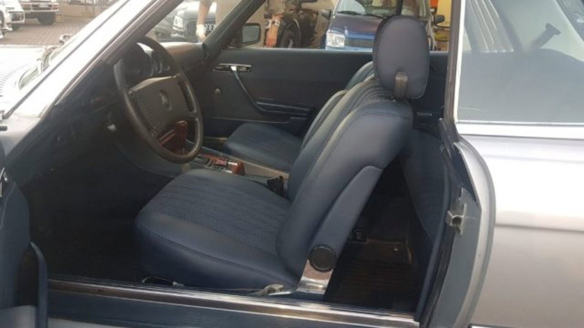 Mercedes-Benz 450 Coupé 450 SLC (8)