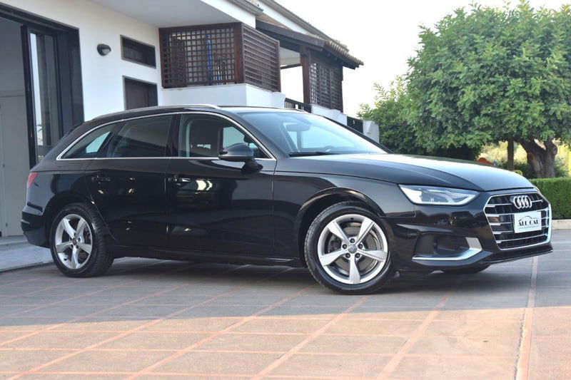 Audi A4 Avant 30 TDI/136 CV S tronic Business Advanced
