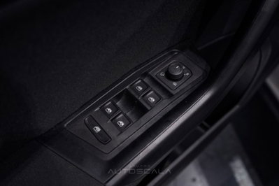 Volkswagen T-Roc 1.0 TSI Life (10)