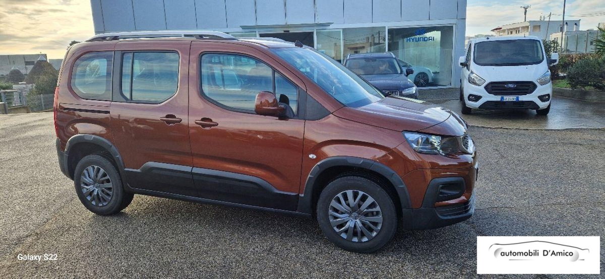 Peugeot Rifter Long 1.5 bluehdi Allure 130cv eat8 (2)