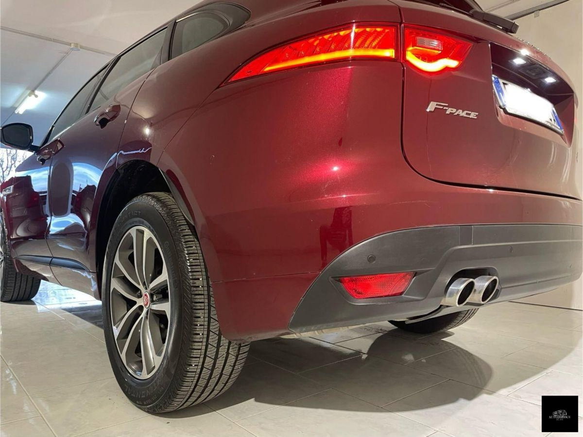 Jaguar F-Pace 2.0 D 180 CV aut. R-Sport (16)