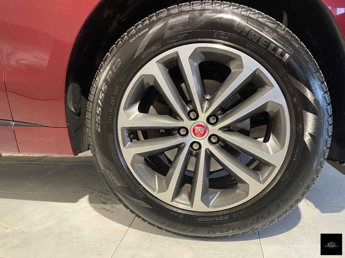 Jaguar F-Pace 2.0 D 180 CV aut. R-Sport (4)
