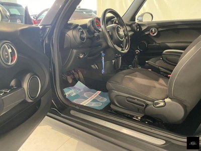 MINI Mini Cabrio 1.5 Cooper D Cabrio (11)