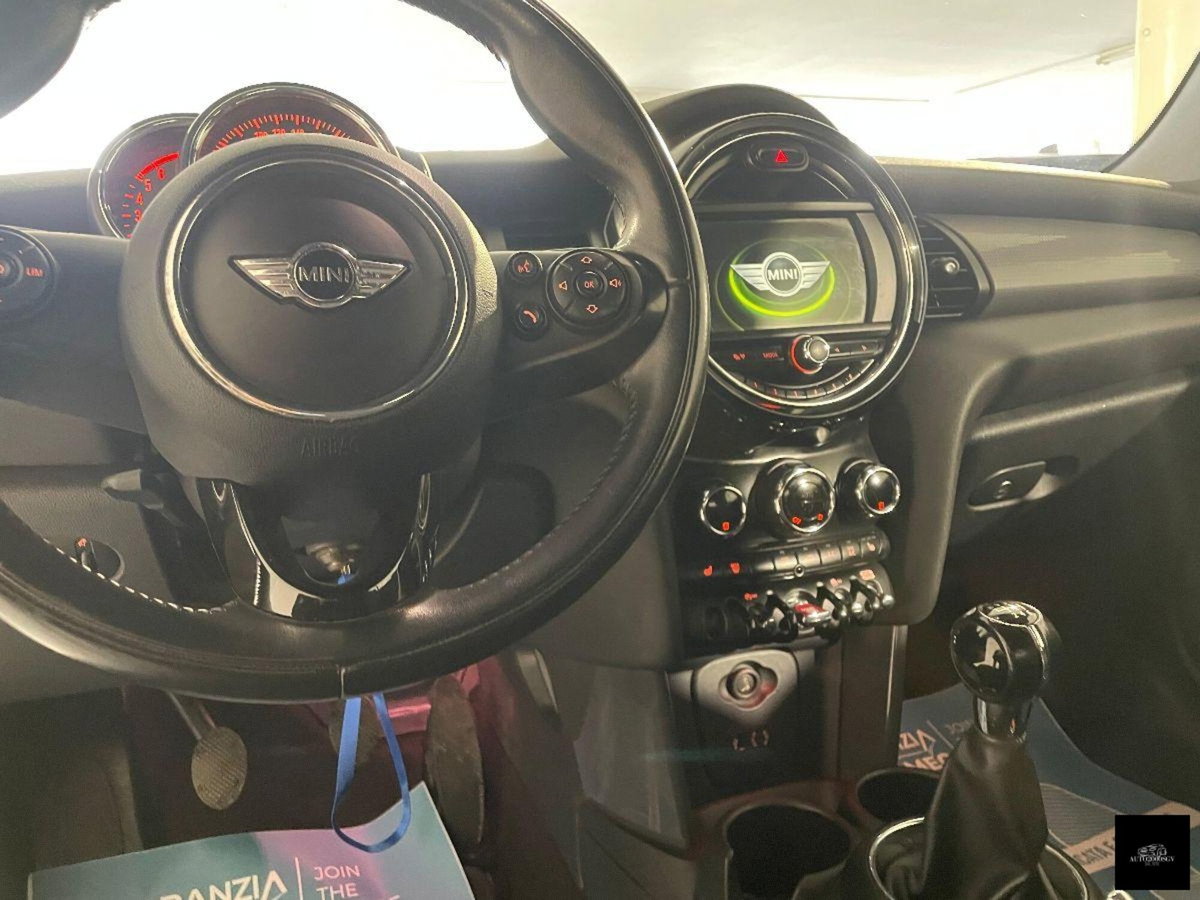 MINI Mini Cabrio 1.5 Cooper D Cabrio (14)