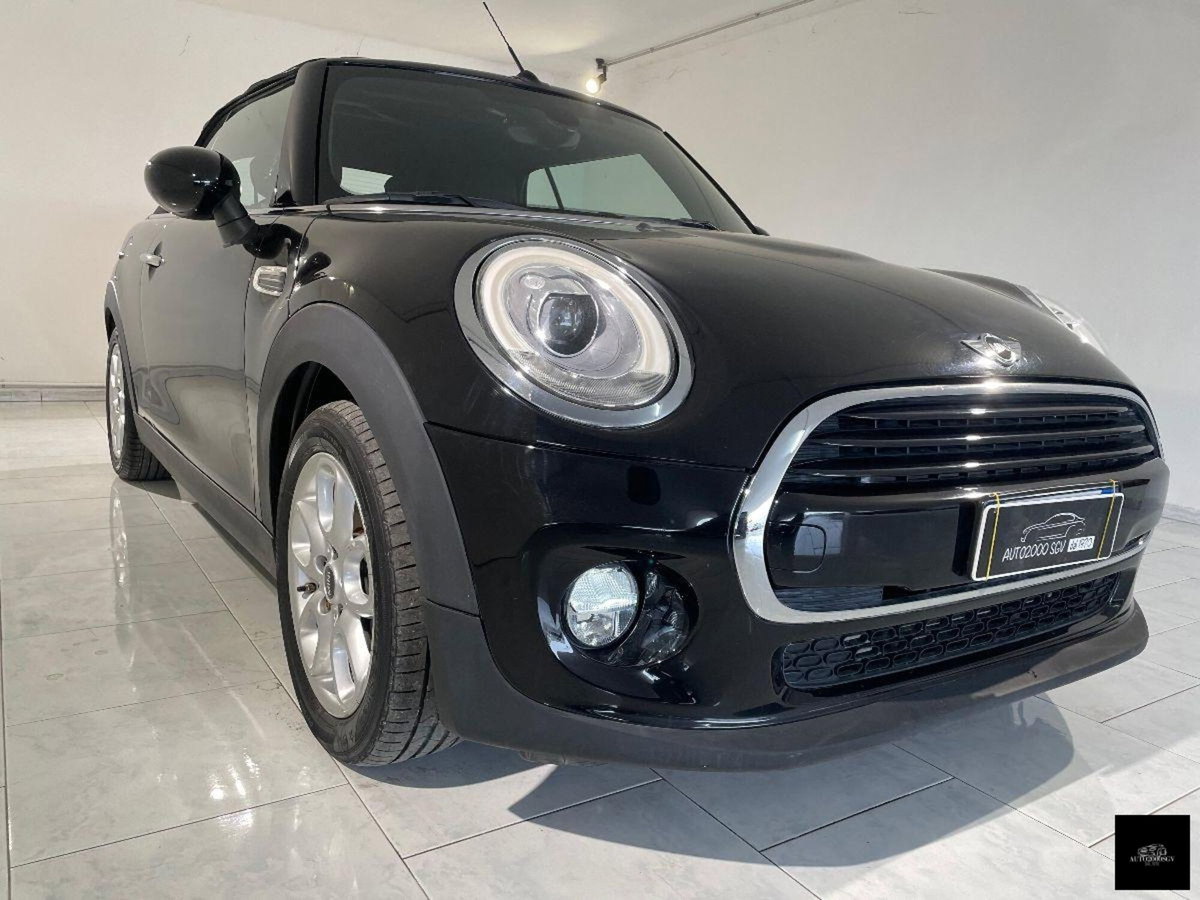 MINI Mini Cabrio 1.5 Cooper D Cabrio (2)