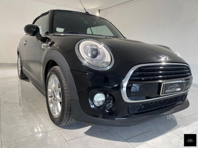 MINI Mini Cabrio 1.5 Cooper D Cabrio (2)