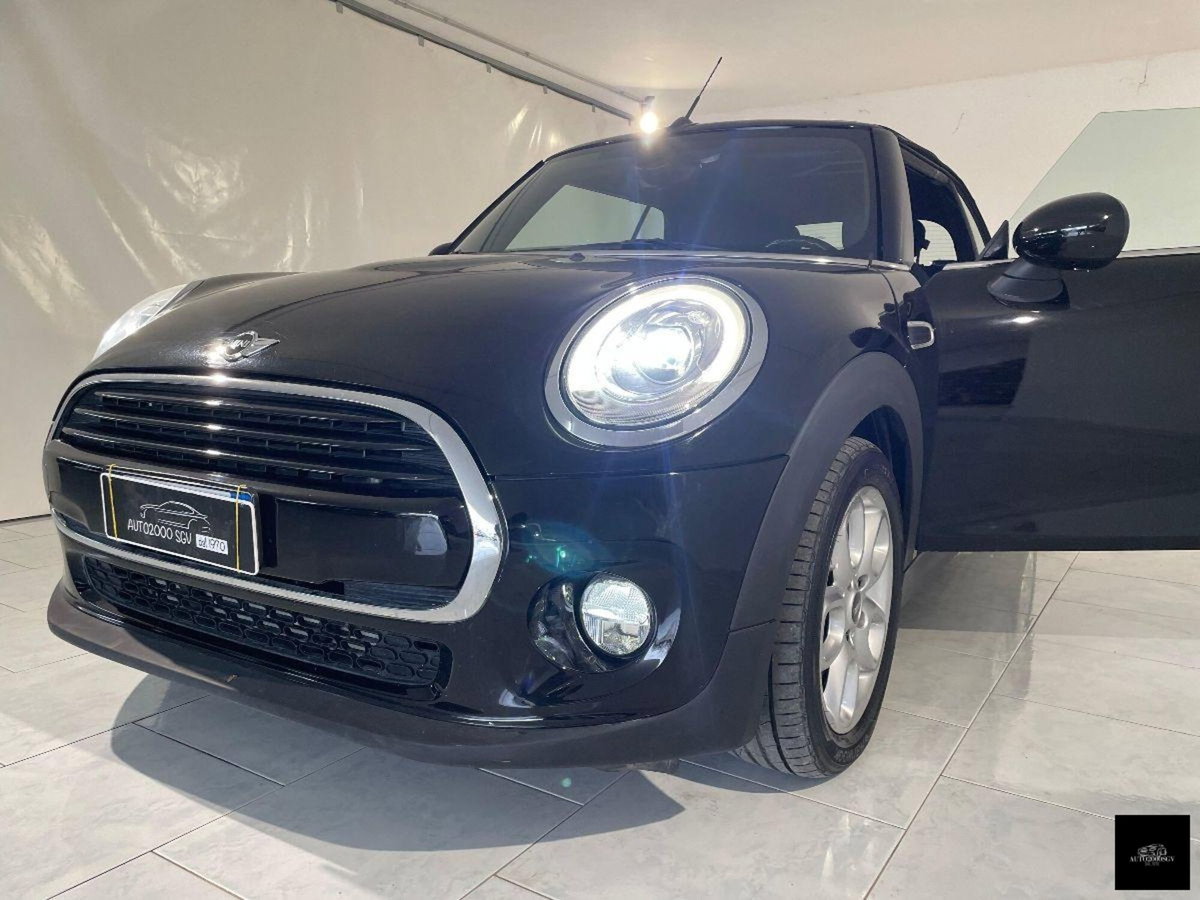 MINI Mini Cabrio 1.5 Cooper D Cabrio (4)