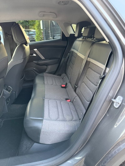 Citroen C4 PureTech 130 S&S Shine (10)