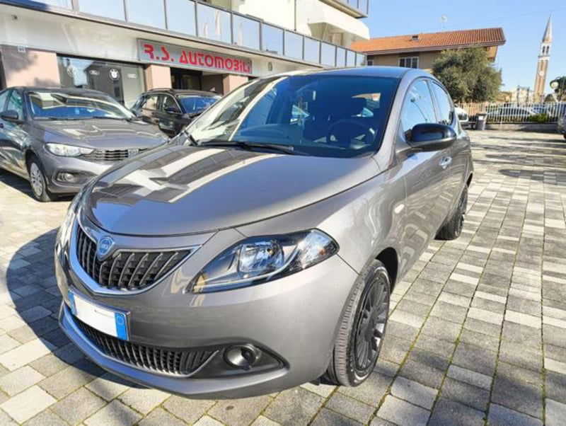 Lancia Ypsilon 1.0 FireFly 5 porte S&S Hybrid Silver Plus