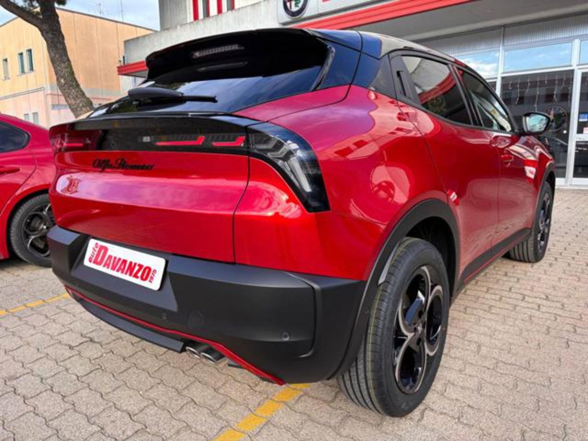 Alfa Romeo Junior elettrica Speciale 156cv (6)