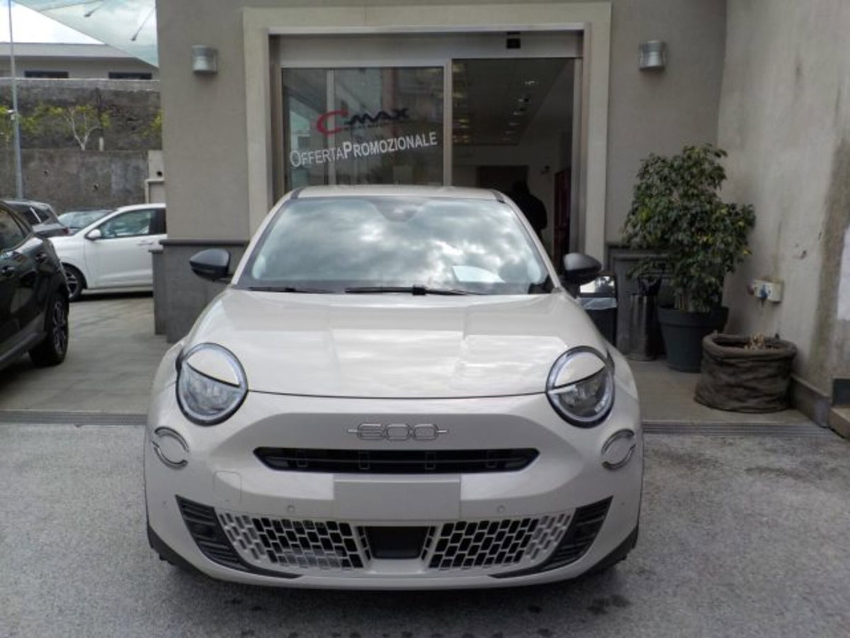 Fiat 600 1.2 hybrid La Prima 110cv auto