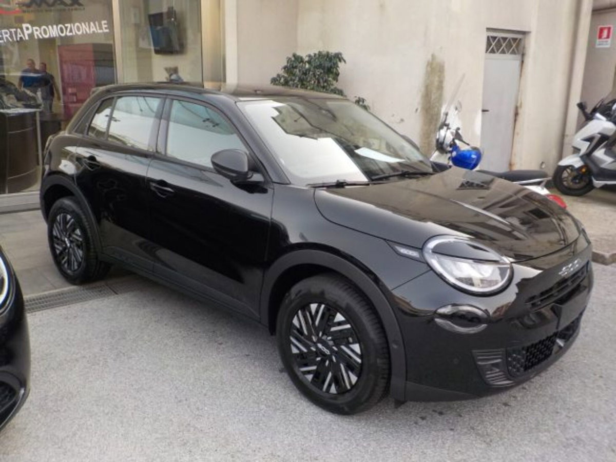 Fiat 600 1.2 hybrid La Prima 110cv auto (12)