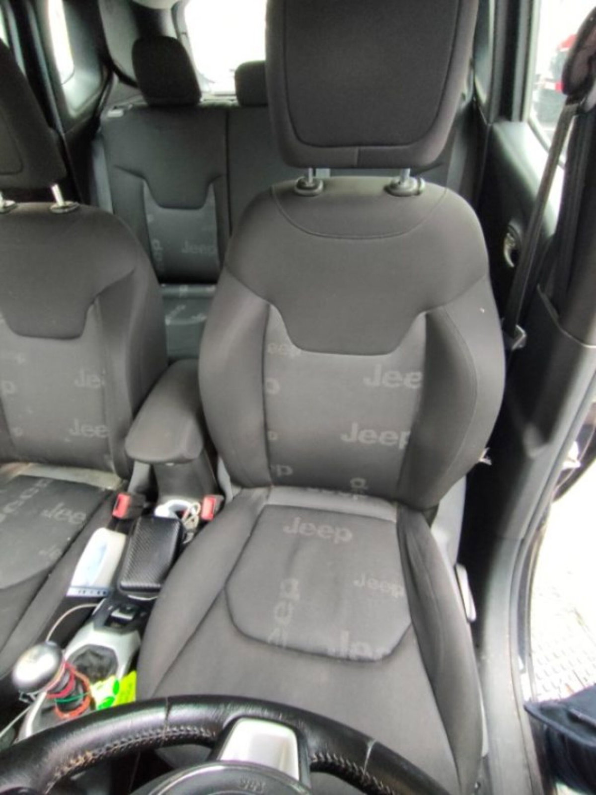 Jeep Renegade 1.6 Mjt 120 CV Longitude (14)