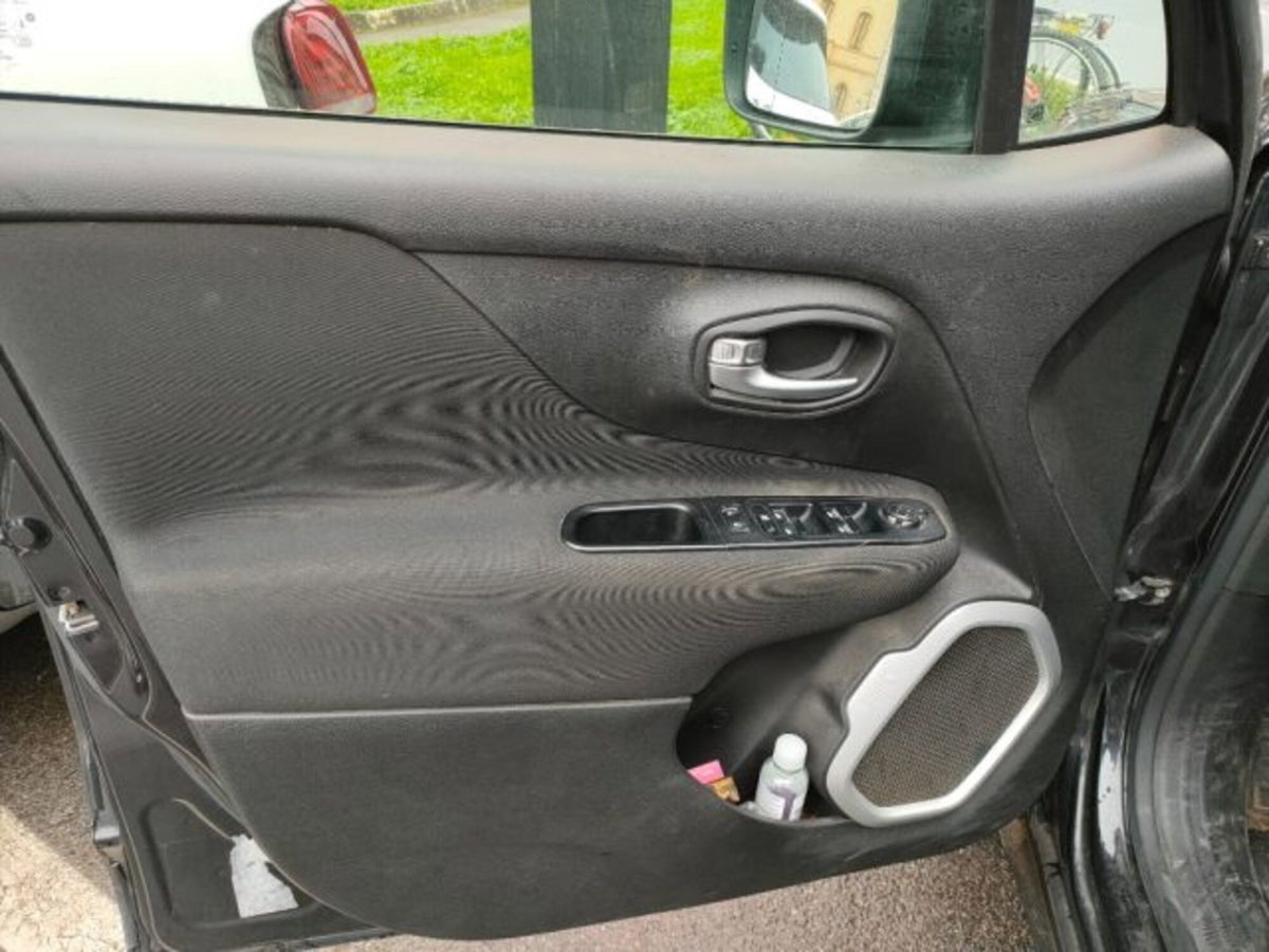 Jeep Renegade 1.6 Mjt 120 CV Longitude (15)