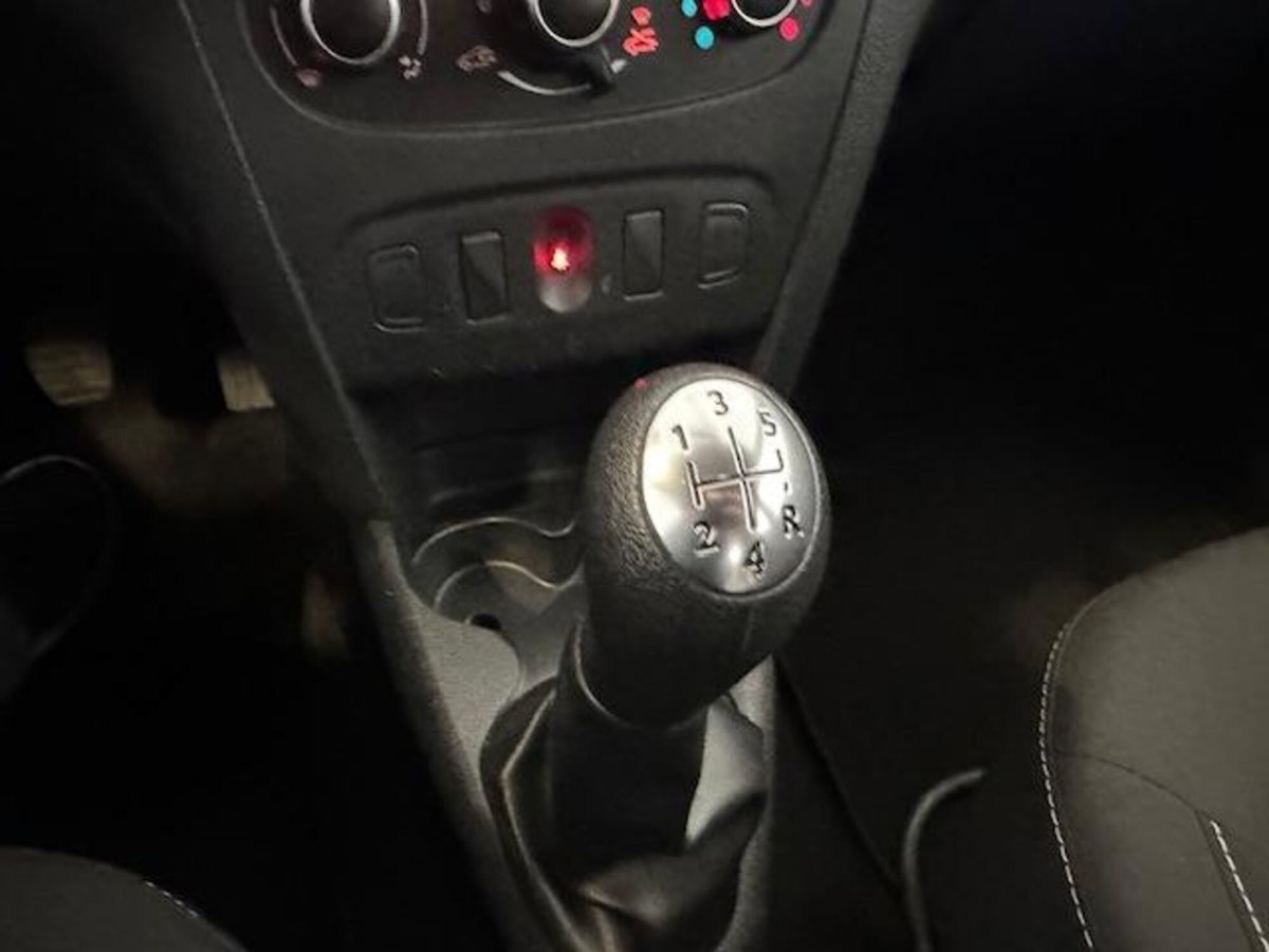 Dacia Sandero 0.9 TCe 12V 90CV Start&Stop Essential (11)