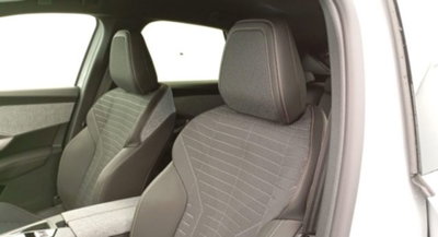 Peugeot 3008 1.2 hybrid Allure Business 145cv e-dcs6 (14)