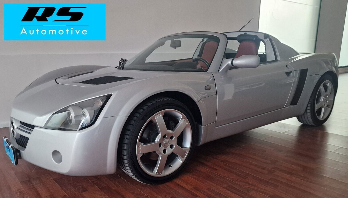 Opel Speedster 2.2 16V (3)