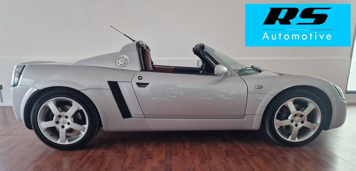 Opel Speedster 2.2 16V (6)