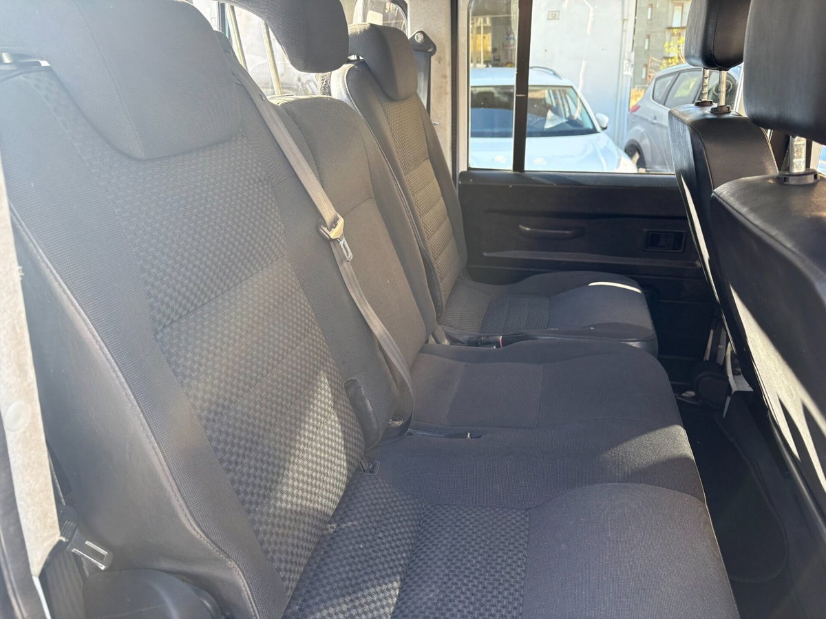 Land Rover Defender 130 2.2 TD4 Chassis Cab E (12)