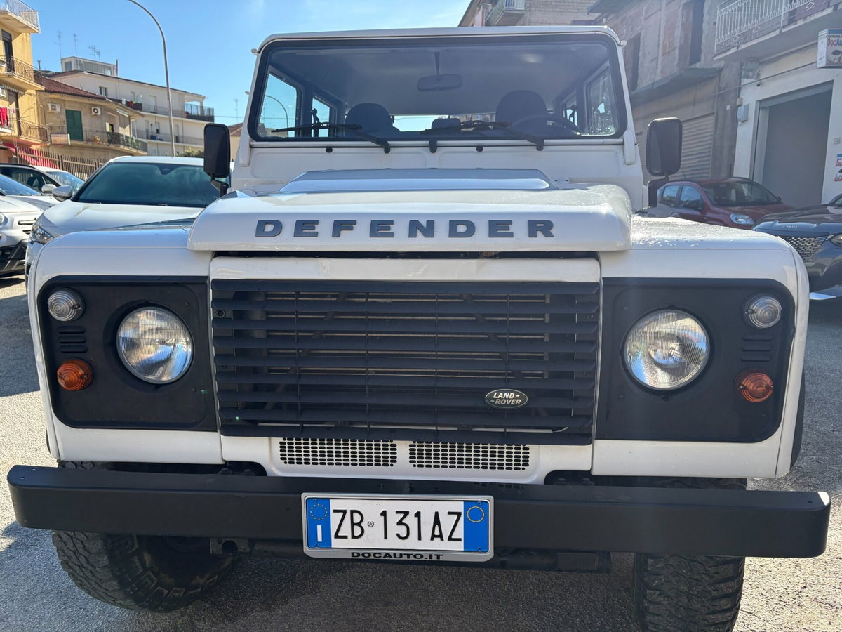 Land Rover Defender 130 2.2 TD4 Chassis Cab E (2)