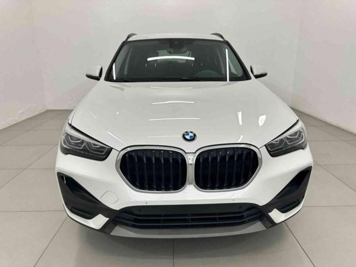 BMW X1 sDrive16d xLine Plus (4)
