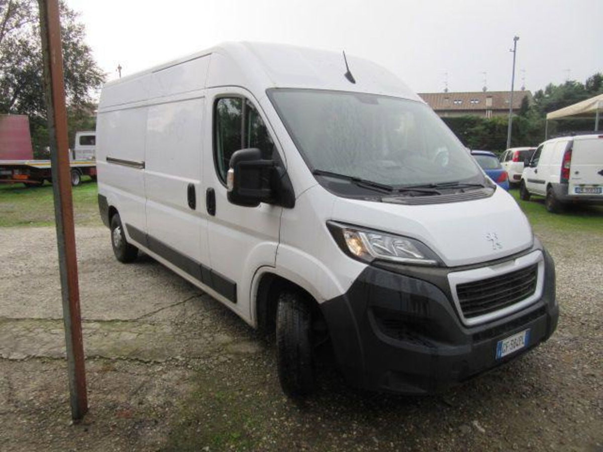 Peugeot Boxer Furgone 333 2.2 BlueHDi 140 S&S PM-TM Furgone Premium (3)
