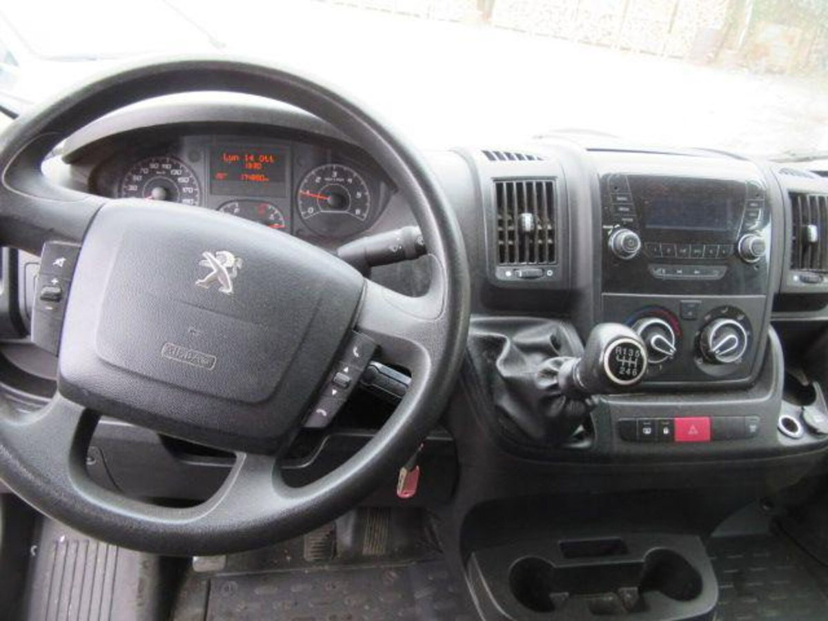 Peugeot Boxer Furgone 333 2.2 BlueHDi 140 S&S PM-TM Furgone Premium (6)