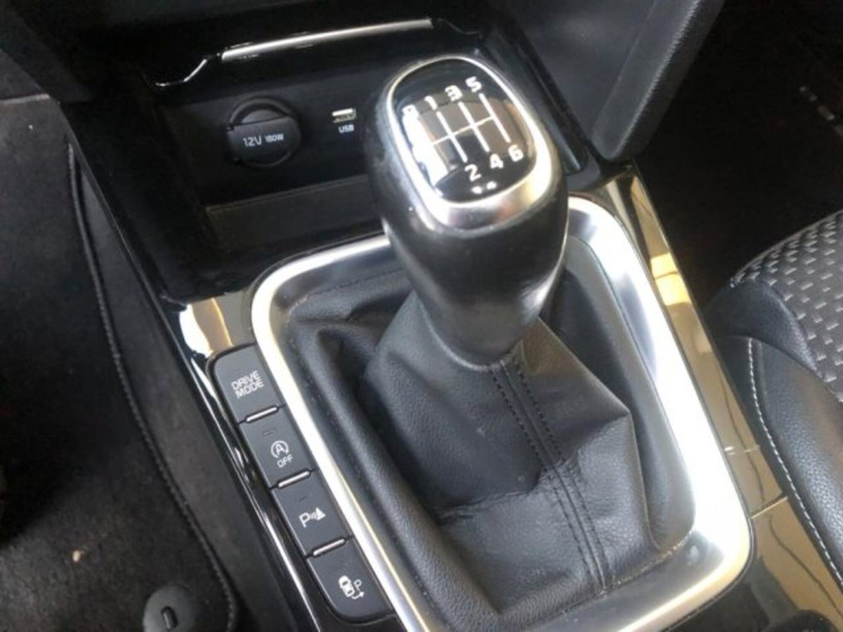 Kia XCeed 1.6 CRDi 136 CV MHEV iMT High Tech (13)