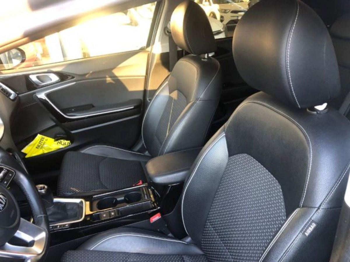 Kia XCeed 1.6 CRDi 136 CV MHEV iMT High Tech (15)