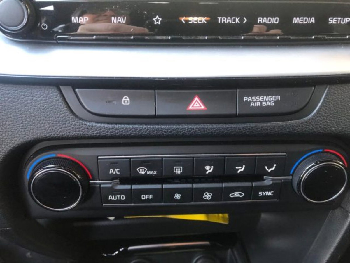 Kia XCeed 1.6 CRDi 136 CV MHEV iMT High Tech (8)